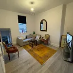 91 Golborne Road W10 5Nl