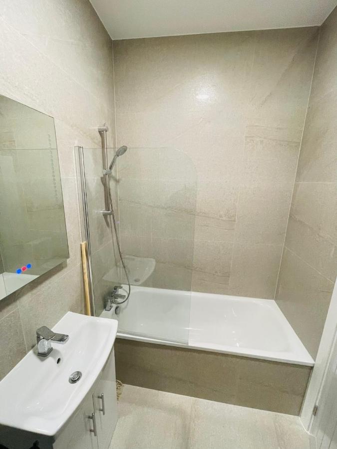 91 Golborne Road W10 5nl London